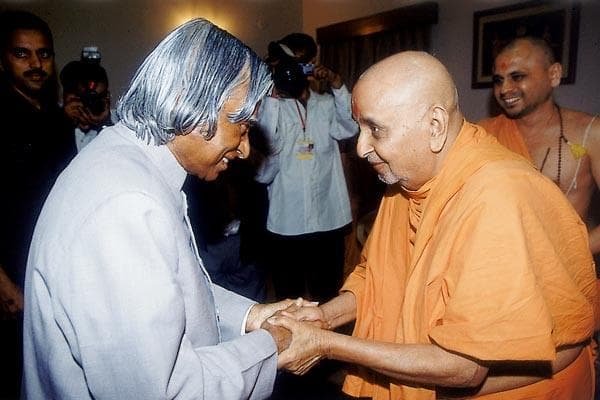 Dr. APJ Abdul Kalam with Pujya Pramukh Swami Maharaj